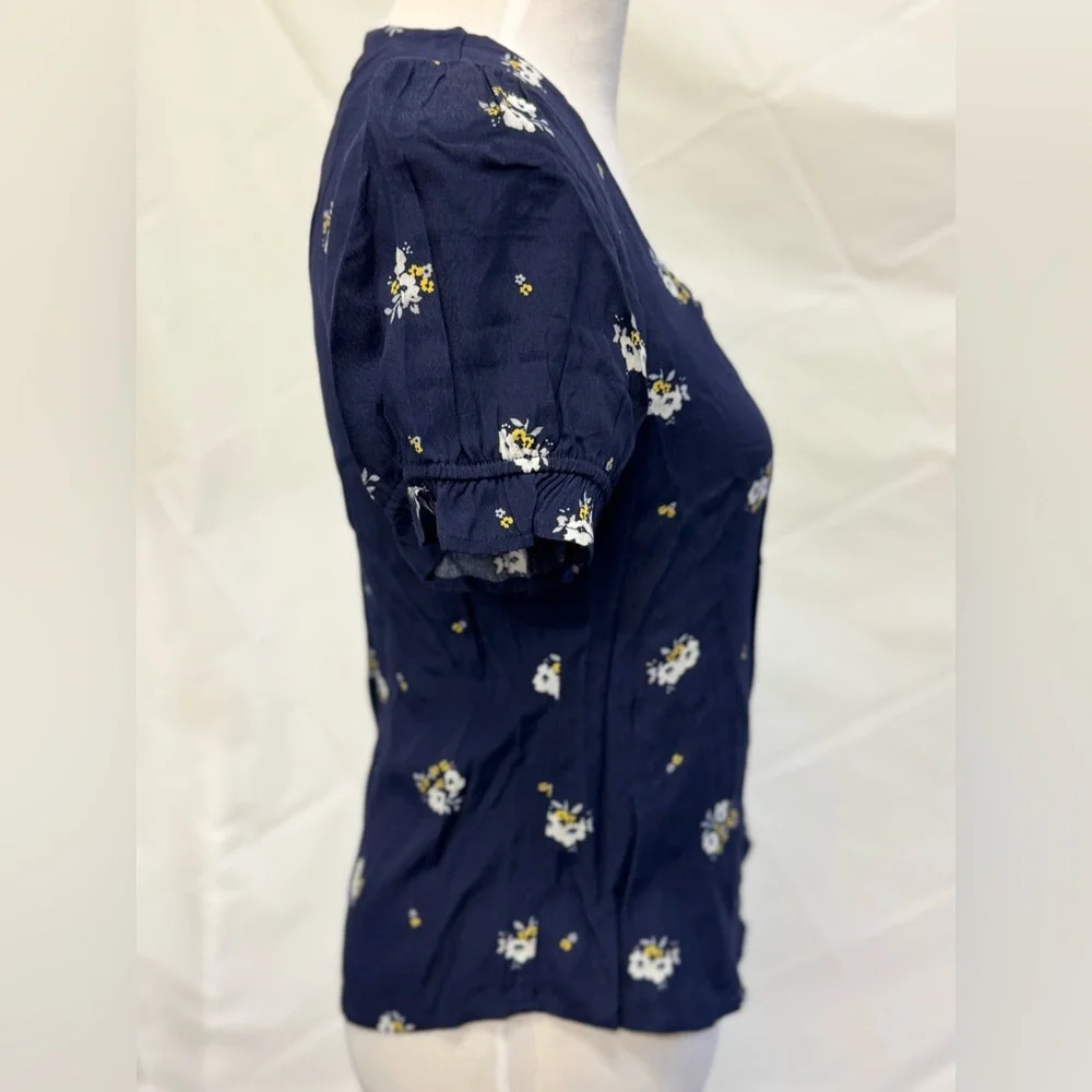 Anthropologie Women's Size M Navy Blue Floral Puff Sleeve Shirt‎ From Elodie NWT